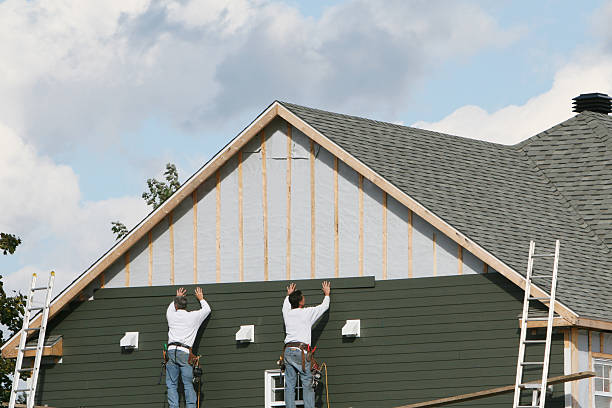 Professional Siding technician working in Rockwood, PA